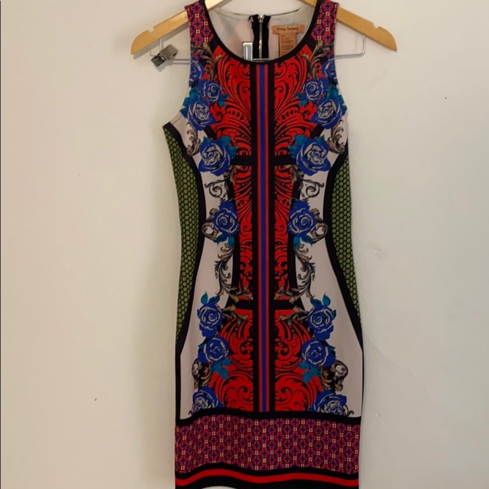 Intricate Sleeveless Dress with Zipper Detailing